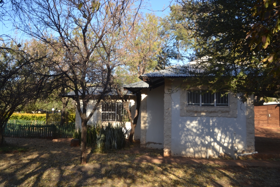 4 Bedroom Property for Sale in Schietfontein North West